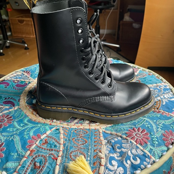 Dr. Marten boots. Black 1490 brand new size 7 uk 38 - Picture 5 of 7